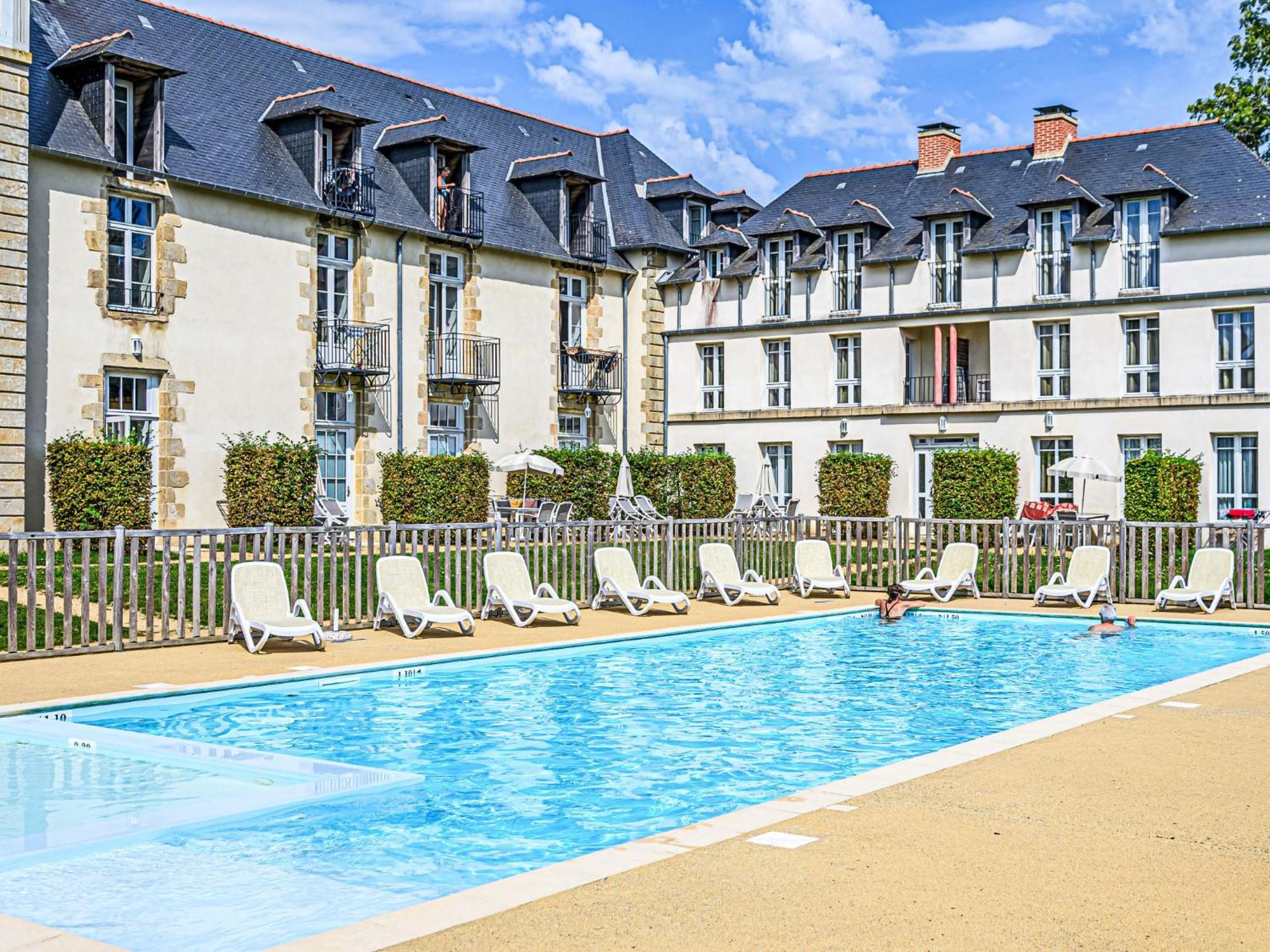 Apartment Chateau De Kergonano-10 By Interhome Баден Экстерьер фото